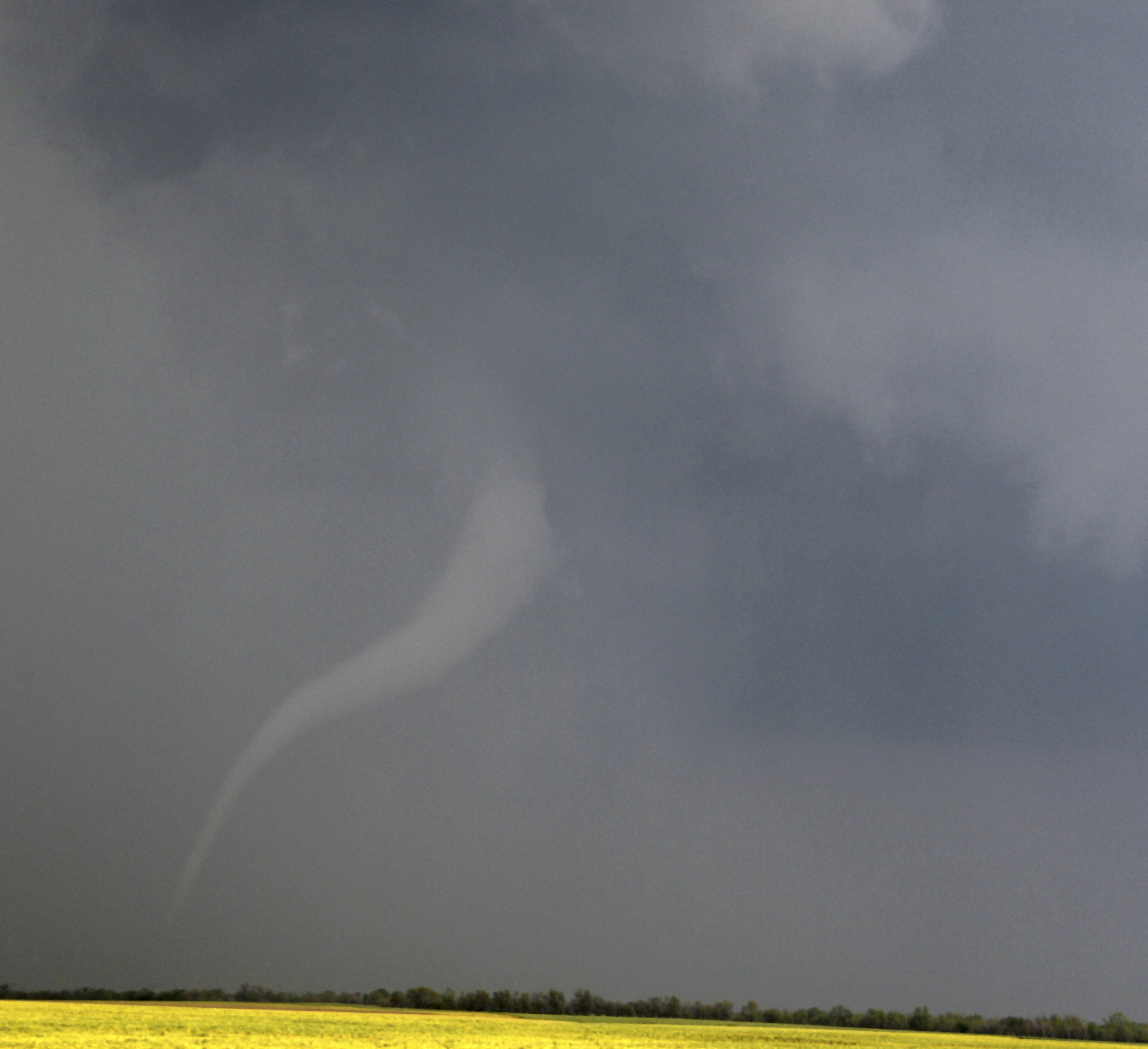 Tornadoes are one of nature. Торнадо. Удар Торнадо. Первая фотография Торнадо. Т-101 Торнадо.