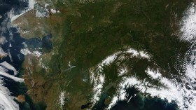 Rare, nearly cloud-free view of Alaska 