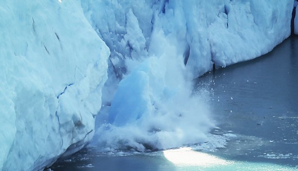 Global Warming Impacts Massive Ice Fields