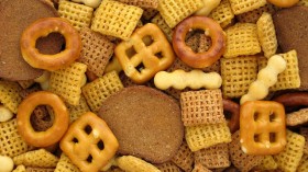 snack-mix-pretzels-crackers-food