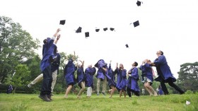 hats-graduation-jumping-dr