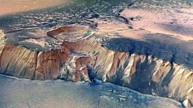 ESA's Mars Express Returns Images Of Echus Chasma