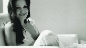 Angelina Jolie breastfeeds