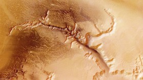 ESA's Mars Express Returns Images Of Echus Chasma