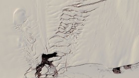 Giant Antarctic Crack Revealed