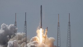 Falcon 9 launches with CRS-7 from SLC-40