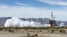 Blue Origin test fires a powerful new hydrogen- and oxygen-fueled