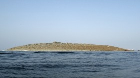 An island that rose from the sea following an earthquake is pictured off Pakistan's Gwadar coastline in the Arabian Sea September 25, 2013.