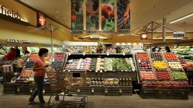 New Safeway Opens With Focus On Organic Goods