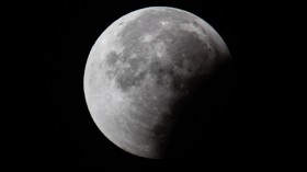 A Total Lunar Eclipse Spawns Blood Supermoon