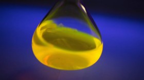 Fluorescent dye can fuel batteries