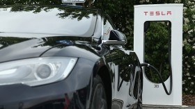 Tesla: Elon Musk Advises Consumers To Expect Annual Hardware Revisions, Innovation 