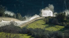 Thousands Evacuated Near Oroville Dam As Spillway Threatens To Fail