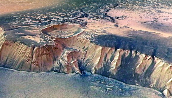 ESA's Mars Express Returns Images Of Echus Chasma