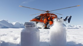 Snow Samples from Arctic Sea Ice (IMAGE)