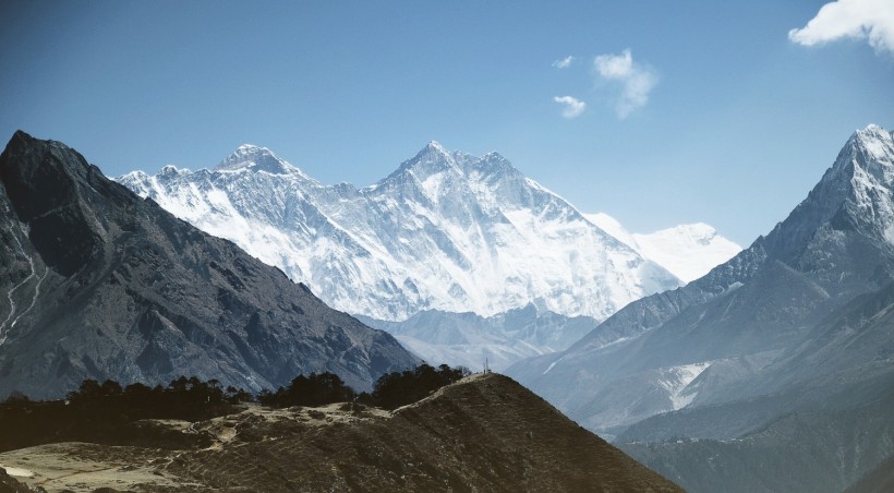 Human-induced climate change impacts the highest reaches of the planet — Mount  Everest - UMaine News - University of Maine