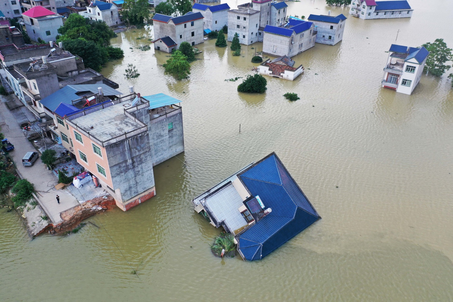 China Flooding Worsens 141 Dead or Missing, 38 Million Affected and