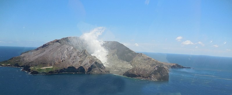 Nature World News - New Zealand's White Island Is Likely to Erupt Violently Again, but a New Alert System Could Give Hours of Warning and Save Lives