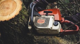 How to Maintain an Electric Chainsaw