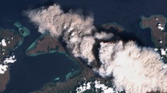 Indonesia’s Mount Ili Lewotolok erupts, thousands of people evacuated