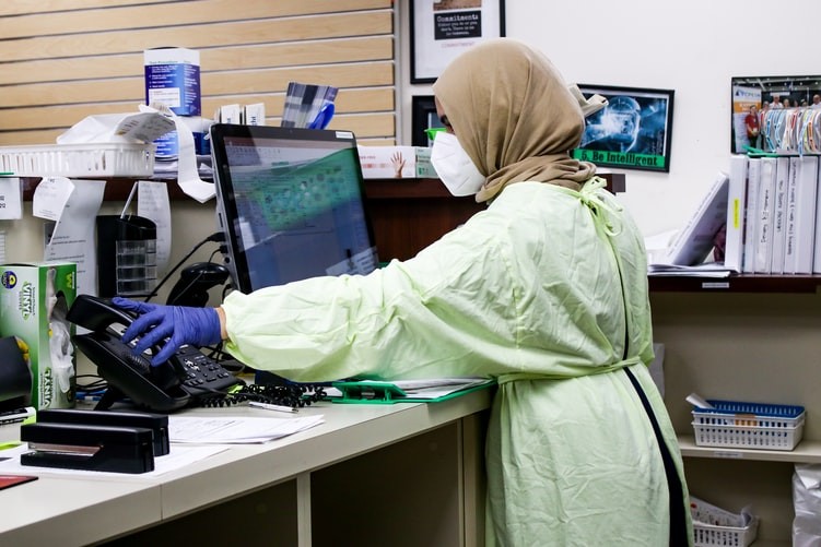 Medical expert working during the pandemic