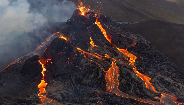 Volcanic Eruption Begins in Fagradalsfjall