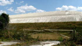 A phosphogypsum stack located in nearby Fort Meade, Florida. The Piney Point stack encloses wastewater.