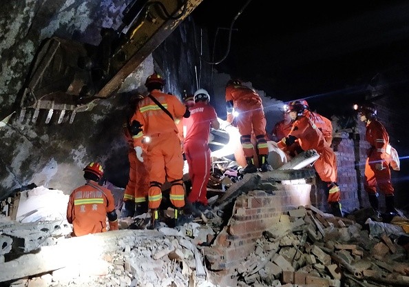 Rescuers search for earthquake survivors