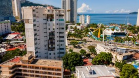 Magnitude 7.1 Earthquake Hits Acapulco