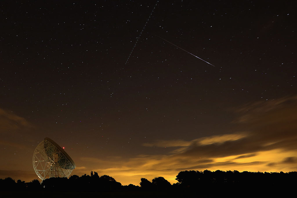 Residents Shocked as Bright Meteor Fireballs Light Up the Skies in