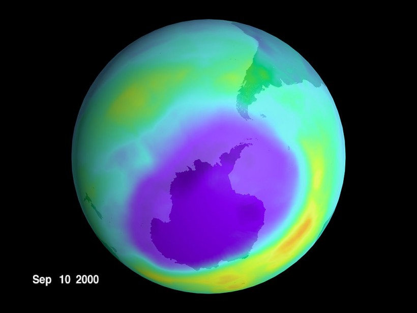  Earth's Ozone with a giant hole