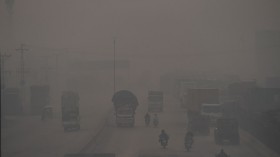 Heavy smog conditions in Lahore 