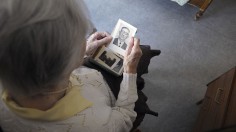 A woman, suffering from Alzheimer's
