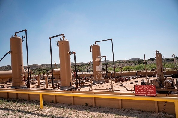 Equipment at a fracking well 
