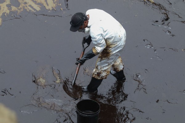 Peruvian Coast Affected By Oil Spill Caused by Tonga Volcano