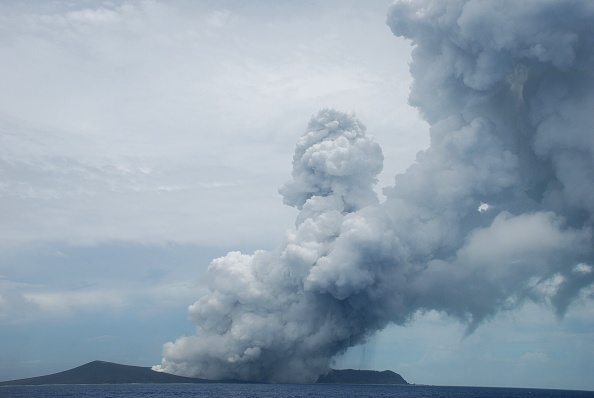 letusan gunung berapi tonga