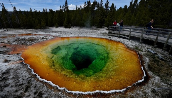 Hot spring 