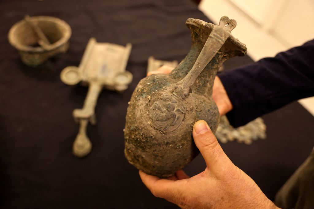 Three Ancient Jars Retrieved from the Ocean may Hold the Secrets of ...