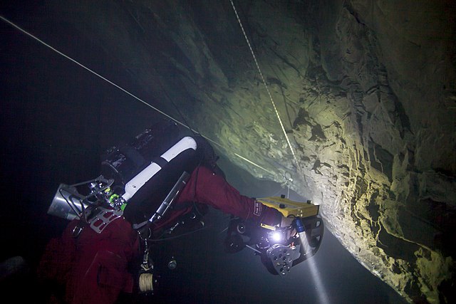 Expedice, která objevila nejhlubší sladkovodní ponor v České republice, je stále hlouběji