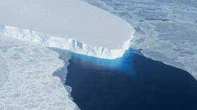 Thwaites Ice Shelf (Doomsday Glacier)