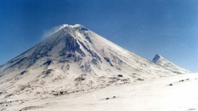 12 Climbers Venture to Scale Tallest Active Volcano In Eurasia, 9 Died - 3 Rescued