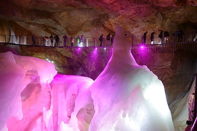 AUSTRIA: Alpine Ice Caves on the Verge of Shrinking, Study Shows Climate Change to Blame