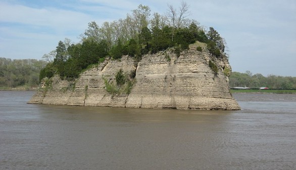 Mississippi River Low Water Levels Expose Natural Walkway to Land Formation Tower Rock