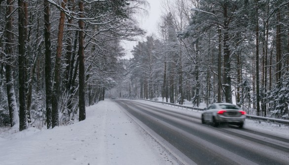 Single Digit Wind Chills, Lake Effect Snow Challenge Commuters with Slippery Roads for Parts of Midwest US