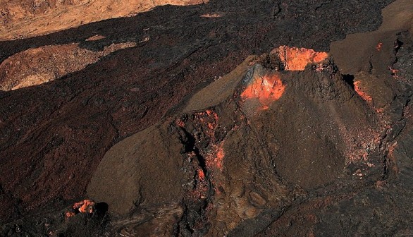 Mauna Loa Eruption After 38 Years of Record Prolonged Quiet Period Prompts Ashfall Advisory Over Hawaii