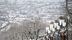 Cold Snap Brings Snow And Freezing Temperatures To London