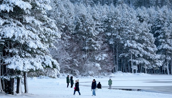 Met Office Issue Yellow Warnings For Snow Across The UK