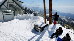 Access To San Bernadino Mountains Begins To Open After Residents Stranded For Days By Snow