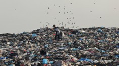 TOPSHOT-PALESTINIAN-GAZA-WASTE