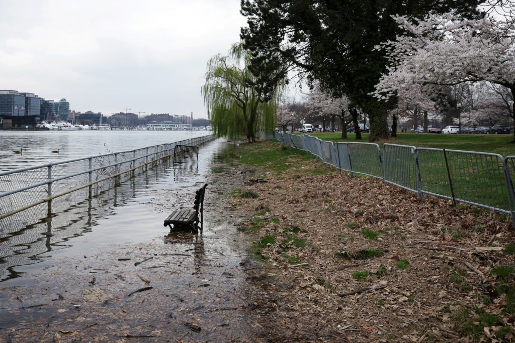 Severe Weather Outbreak Expected over U.S. East Coast on May 9 [SPC